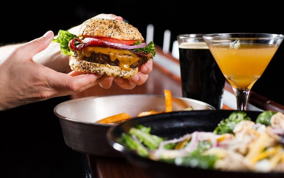 Oferta gastronomiczna kina Alamo Drafthouse