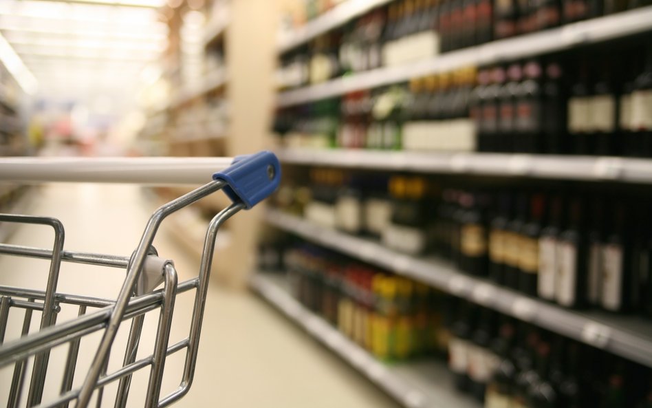 Sprzedaż alkoholu / zdjęcie ilustracyjne