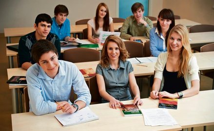 Studenci chcieliby zarabiać 3,5 tysiąca. A zarabiają?