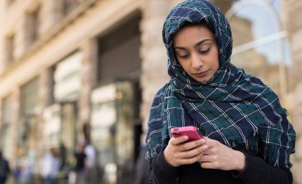 Ajatollah: Hidżab chroni kobietę przed upokarzaniem się dla mężczyzn