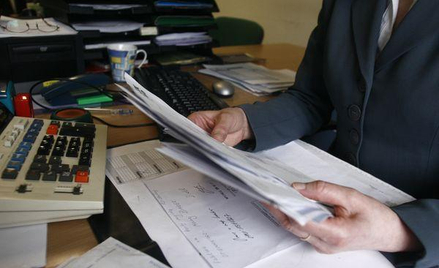 Angaż nie rozwiąże się automatycznie
