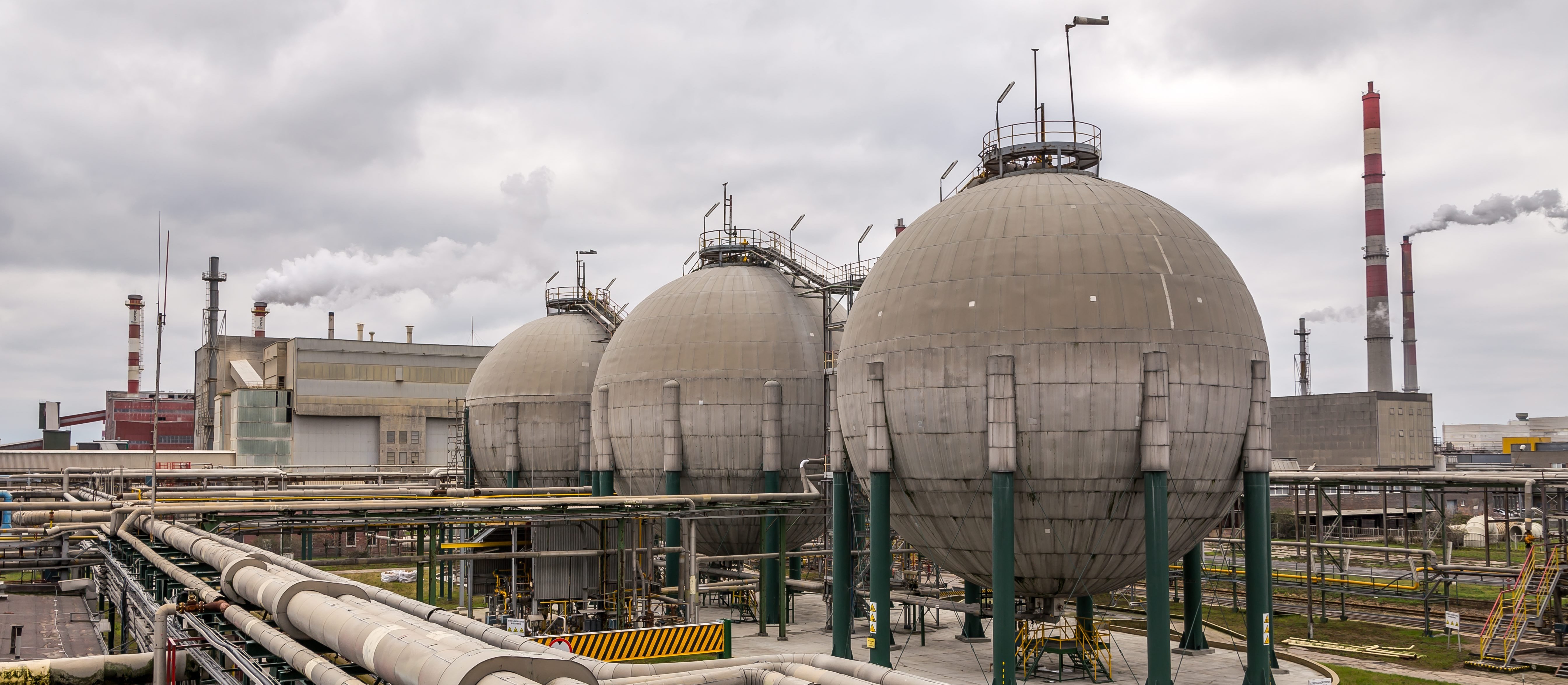 Drogi gaz i prąd oraz słaby popyt dławią polską chemię