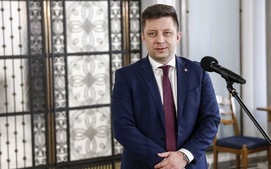 Minister Michał Dworczyk poinformował, że jedną dawką zaszczepiono już 19 milionów Polaków, a dwiema