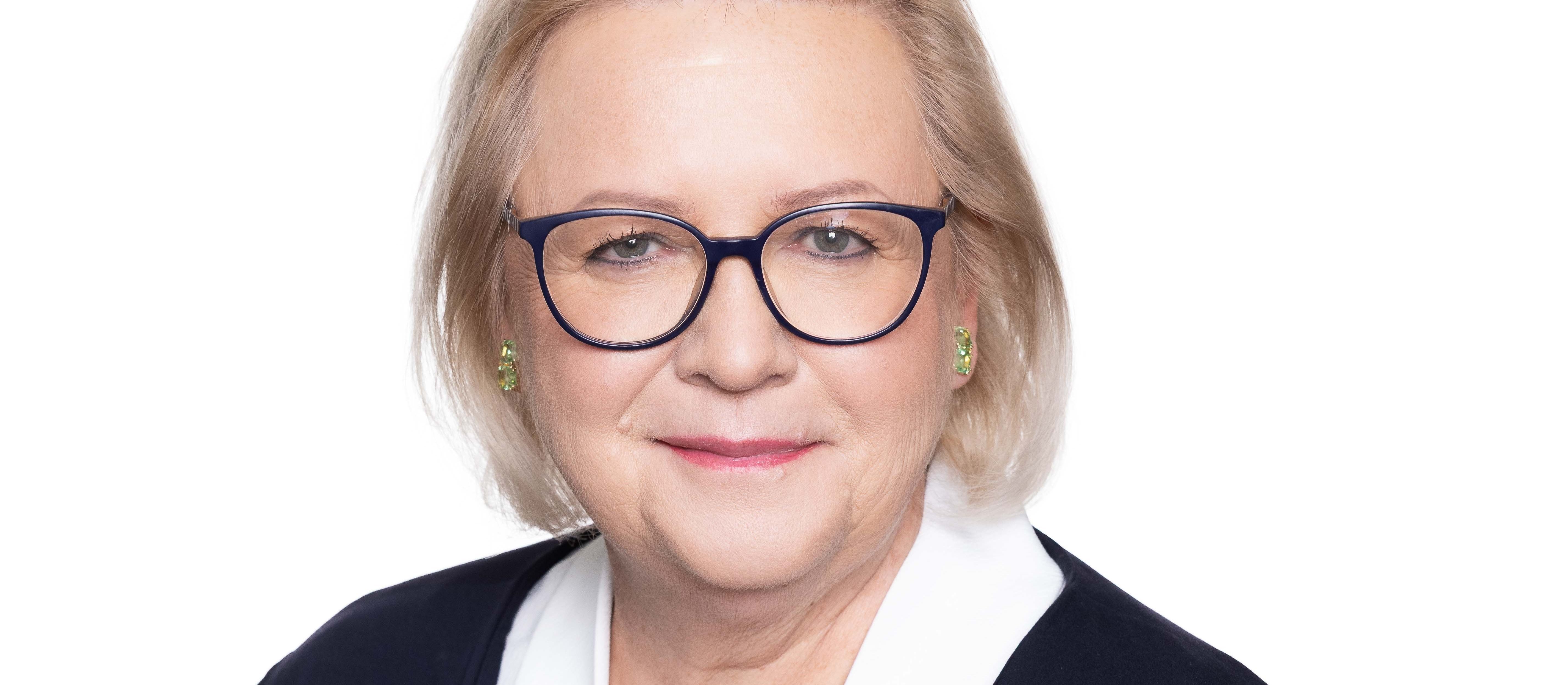 Мальгоржата Мановска о предварительных выборах в KRS: Несовместимо с законом