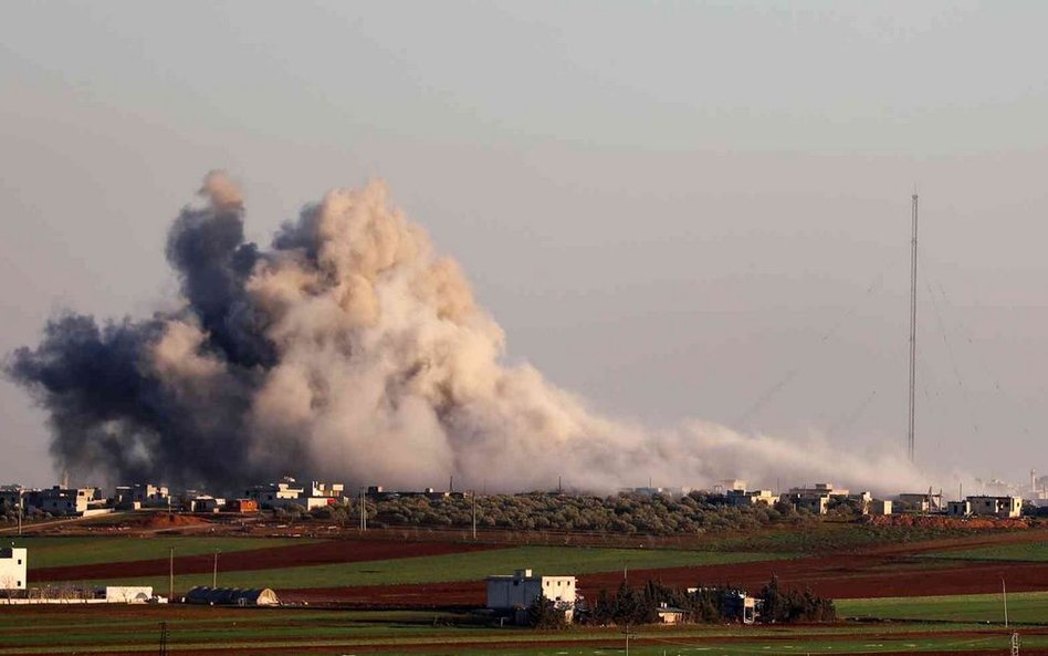 Turecka artyleria ostrzeliwuje siły Asada w Syrii