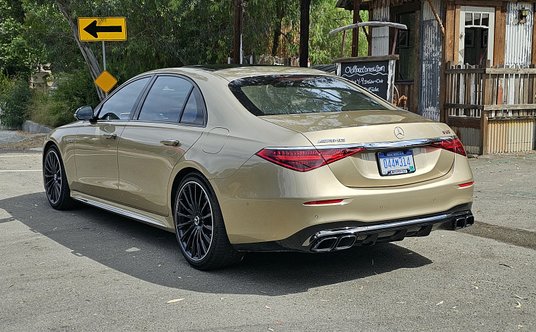 Mercedes-AMG S63 E Performance