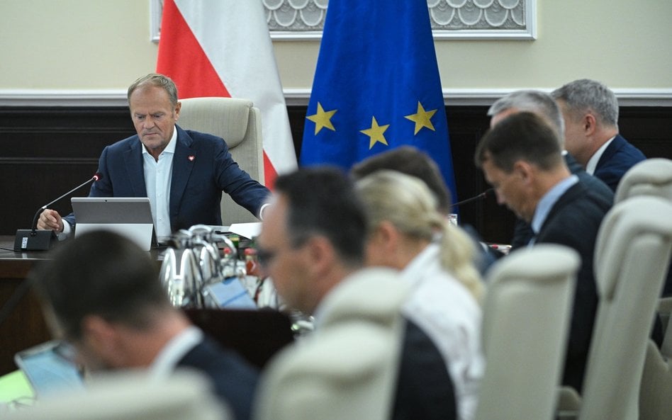 Donald Tusk podczas posiedzenia rządu