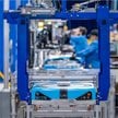 Robot do transportu paczek w jednym z magazynów Amazona. Koncern ma już w Polsce 15 tys. robotów, na