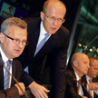 Minister skarbu Aleksander Grad (pierwszy z lewej), prezes GPW Ludwik Sobolewski (w środku) i szef P