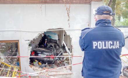 Młodzi kierowcy spowodowali w tym roku mniej wypadków niż w ubiegłym, ale problem wciąż istnieje