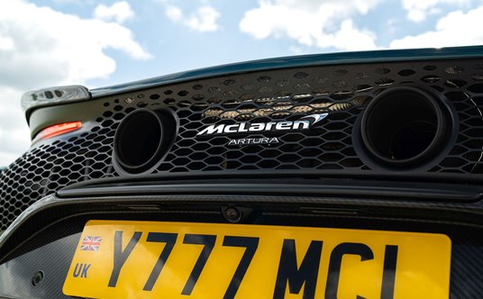 McLaren Artura Spider