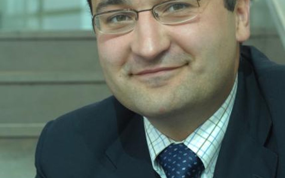 Spółka zarządzana przez Radosława Koelnera nie miała udanego początku roku. Zysk netto grupy stopnia