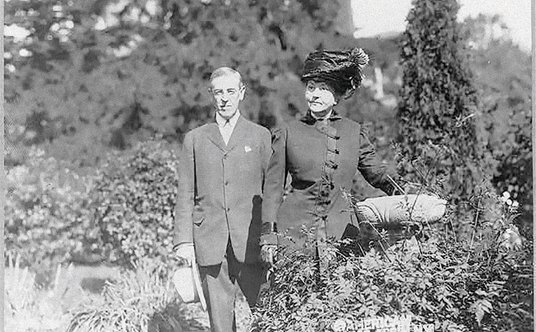 Woodrow Wilson wraz z&#xa0;&#x17c;on&#x105; Ellen Louise Axson. Princeton, ok. 1910 r.