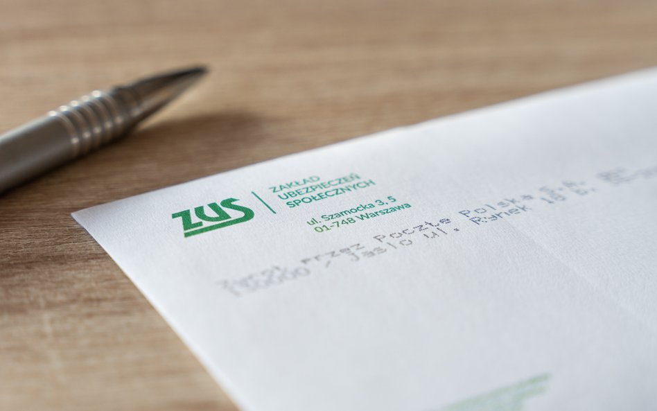 ZUS już w październiku ruszy z wysyłką decyzji dotyczących 14. emerytury