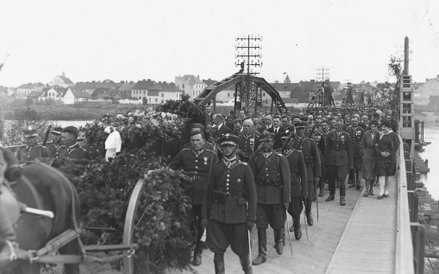 23 maja 1931r. Ostrołęka. Przewiezienie szczątków poległych w powstaniu listopadowym do mauzoleum.