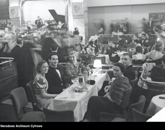 Na wizytę w warszawskiej Adrii niewielu było stać. Suto zakrapiany wieczór mógł kosztować nawet kilk