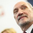 Macierewicz bez odpowiedzi