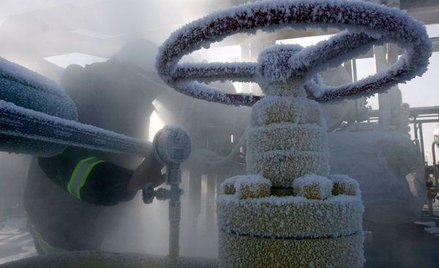 Dalszy wzrost cen ropy naftowej może zastopować ożywienie gospodarcze – ostrzegła w czwartek Międzyn