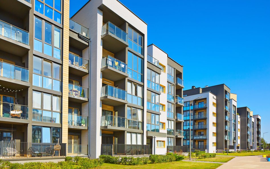 Osoby, które długo odkładały zakup mieszkania, żyjąc w wynajętym lokalu lub u rodziny, mogą się tera