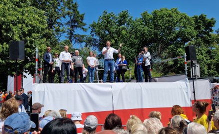 Lech Wałęsa wygłosił przemówienie przed rozpoczęciem marszu