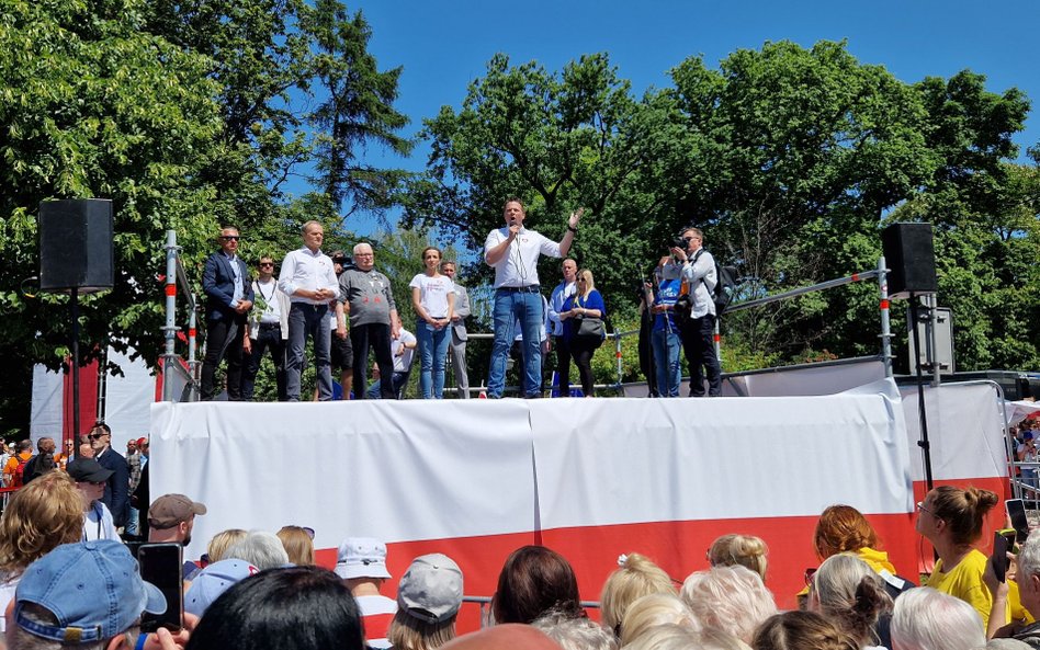 Lech Wałęsa wygłosił przemówienie przed rozpoczęciem marszu