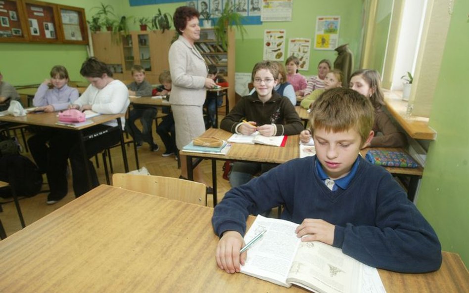 Kolejny protest: Nauczyciele od poniedziałku na L4