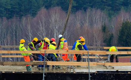 Inwestycje zapewnią budownictwu pracę