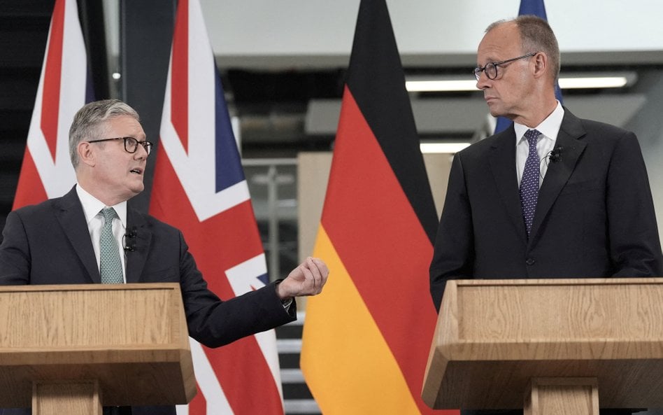 Premier Wielkiej Brytanii Keir Starmer i kanclerz Niemiec Friedrich Merz