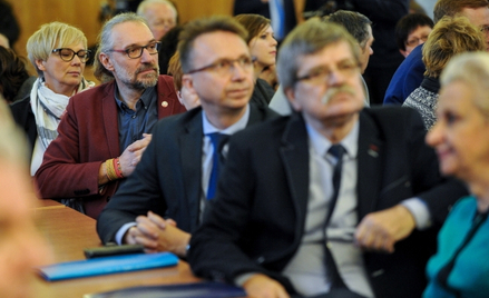 Tomasz Krzyżak: Mateusz Kijowski pod ścianą