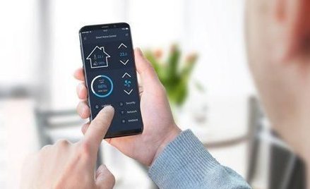 Smartfon może otwierać drzwi do pokoju, regulować klimatyzację czy oświetlenie