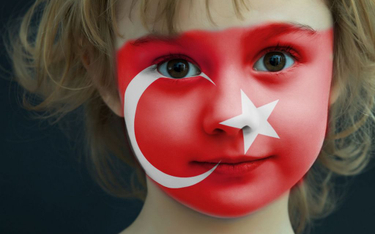 Dzieci z Turcji najuboższe w Europie. 70,7 proc. nie jeździ na wakacje