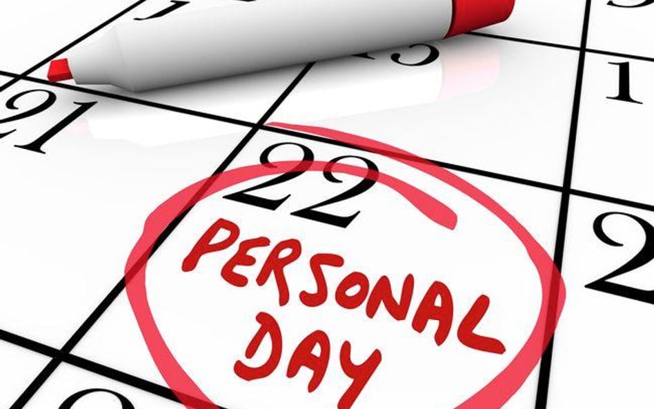 Wolne na naprawę rury czy krótką chorobę bez zgody szefa