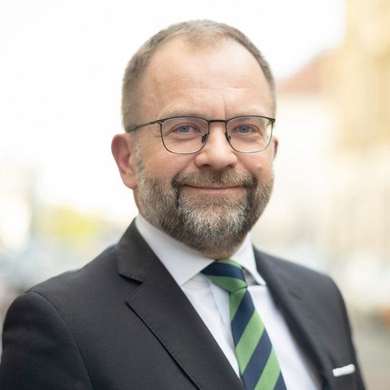 Nowego pracodawcę w 2025 r. znalazł Grzegorz Zawada, który stanął na czele nowo tworzonego biura mak