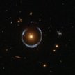 „Kosmiczna Podkowa" widoczna na nowych zdjęciach z Teleskopu Hubble'a