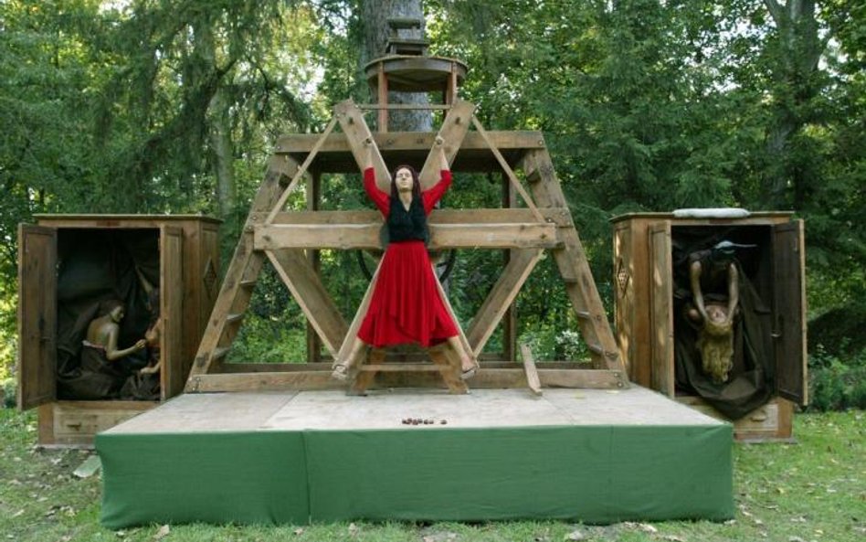 Osrodek Praktyk Teatralnych Gardzienice; zdjęcie z 2002 r.