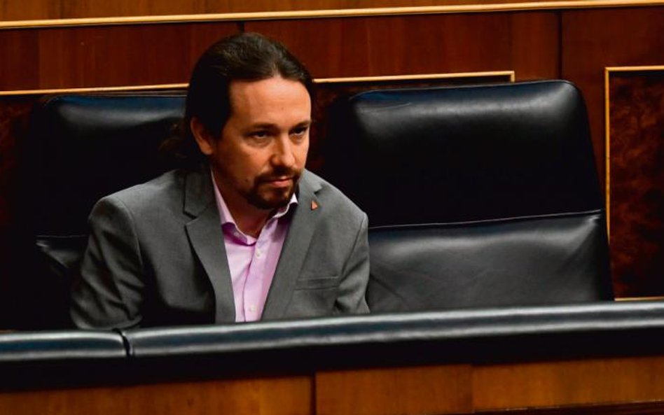 Pablo Iglesias przerwał swoją kwarantannę i „bronił interesów pracowników” na posiedzeniu rządu