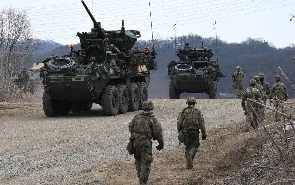 Transportery kołowe Stryker, takie jakie mogłyby zostać przerzucone wraz z wojskami USA na wschodnią