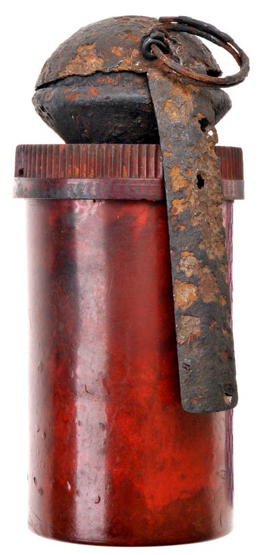 Konspiracyjne granaty zaczepne:  ET-40 „Filipinka”