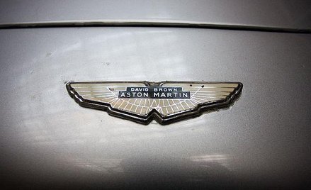 Hindusko-włoska wojna o Astona Martina