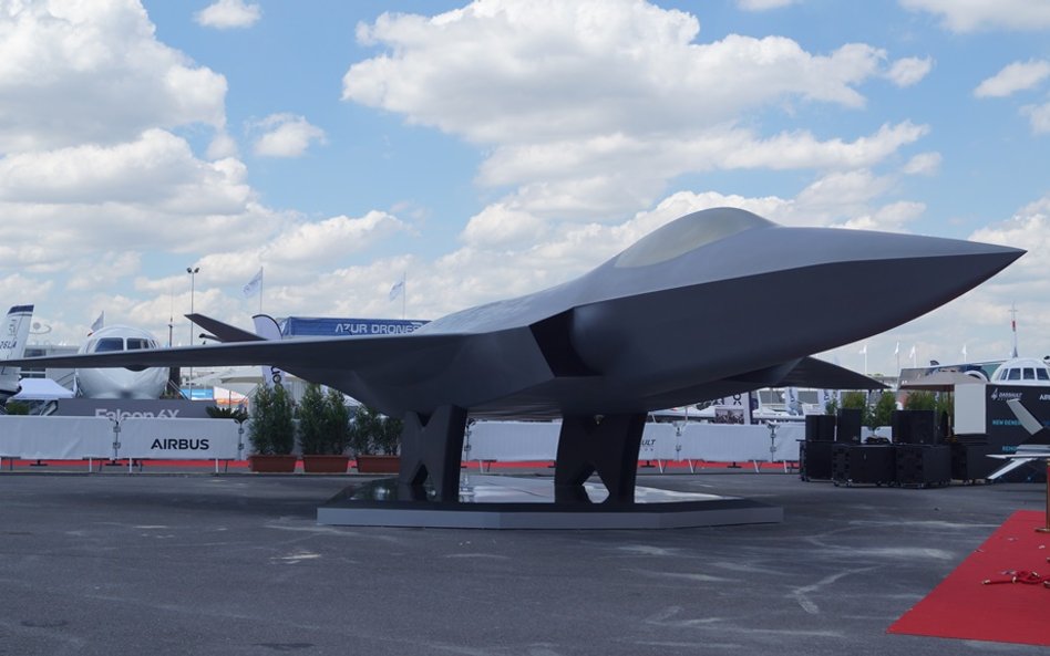 Makieta samolotu  FCAS/SCAF prezentowana na salonie lotniczym Le Bourget 2019. Fot./Łukasz Pacholski