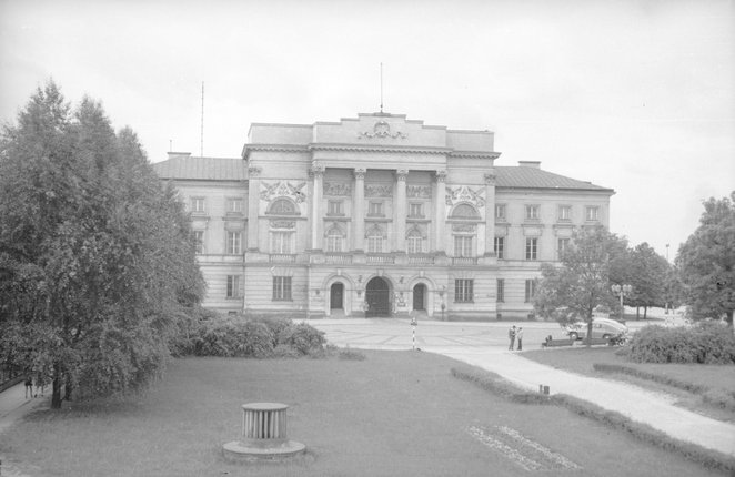 Byłam w Mostowskich u komendanta stołecznego. Mówiłam, prosiłam, żeby mnie wykreślili ze swojego rej