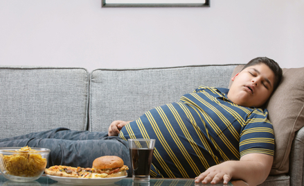 Jedną z przyczyn bezdechu sennego jest choroba otyłościowa