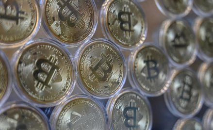 Cyfrowe waluty na celowniku