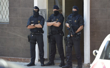 Komisariat w Cornella de Llobregat po poniedziałkowym ataku