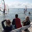 Członkowie szkoły windsurfingu w Chałupach, Zatoka Pucka