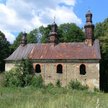 Opuszczona i zniszczona cerkiew greckokatolicka w nieistniejącej już wsi Królik Wołoski