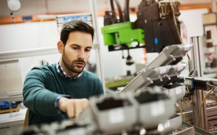 Dla nich przygotowano w ubiegłym roku 58 tys. ofert pracy (o 22 proc. więcej, niż w 2016 r.).