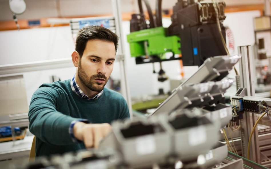 Dla nich przygotowano w ubiegłym roku 58 tys. ofert pracy (o 22 proc. więcej, niż w 2016 r.).