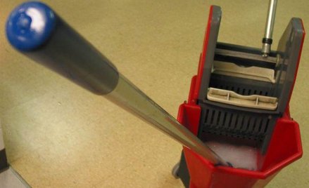 Sklep Mango wprowadzał konsumentów w błąd