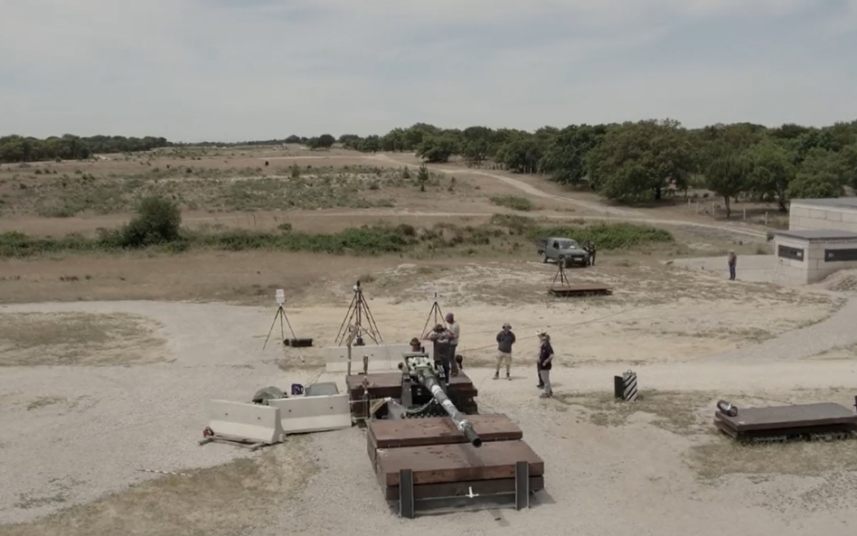 Francuski Nexter zaprezentował film z testów 140 mm armaty czołgowej ASCALON.